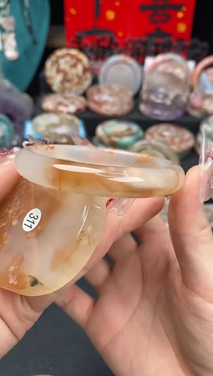 【闪购商品】石英质玉手镯（圆镯）未镶嵌61