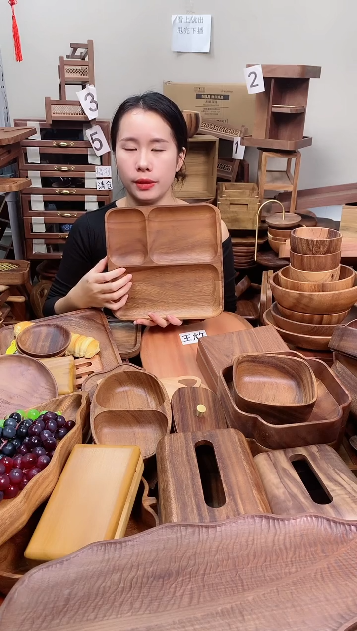 木 南美胡桃木方形三格分餐盘25*25*2cm 