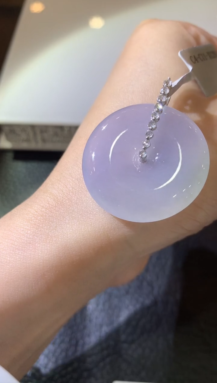 【闪购商品】翡翠吊坠(不含链)18K金镶嵌A47紫色有一定色差