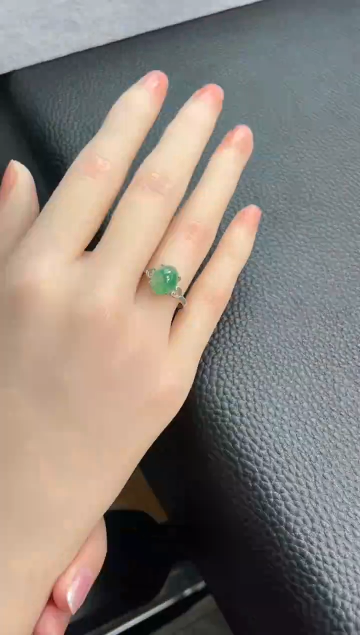 【闪购商品】石英质玉戒指合金戒指