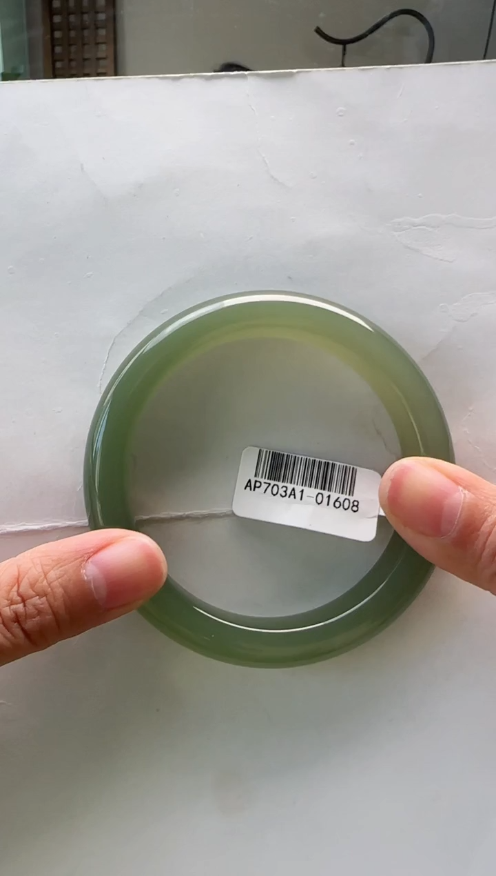 【闪购商品】和田玉手镯未镶嵌58