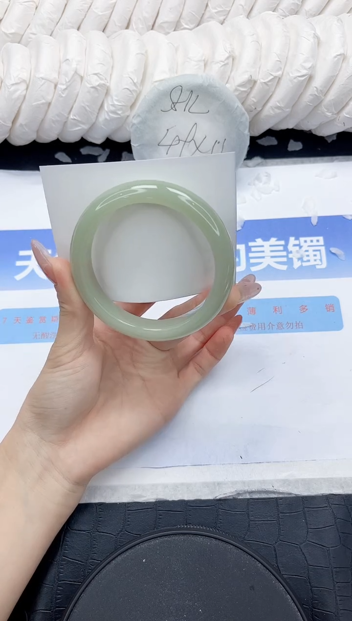 未镶嵌手镯石英质玉380-57