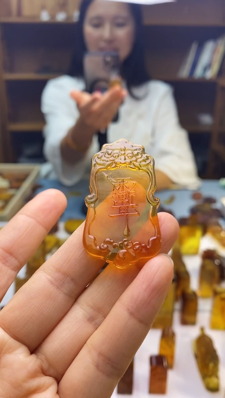 琥珀颈饰未镶嵌SN71-23（紫薇讳）