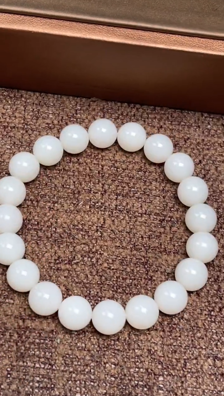 未镶嵌和田玉手链35 带包容