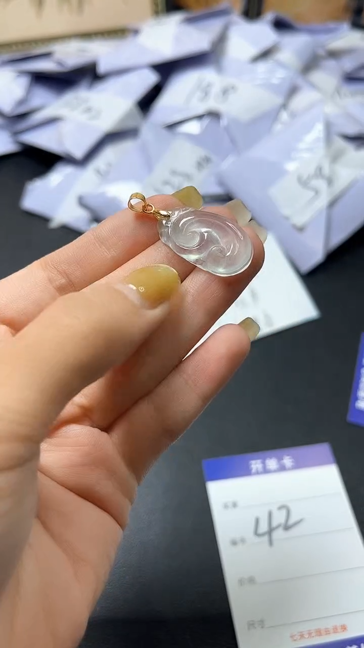 翡翠未镶嵌颈饰时尚精品 一物一拍