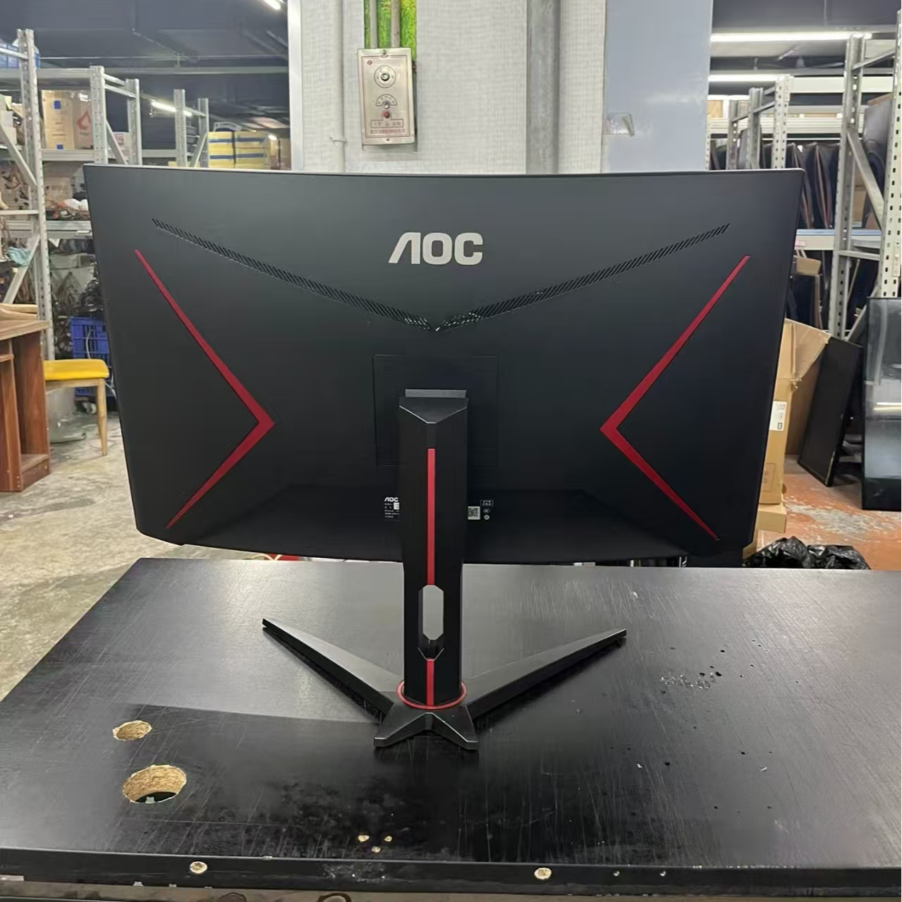 9新 AOC 仙谷网咖AOC 32寸 2K 144HZ无边框曲屏显示器