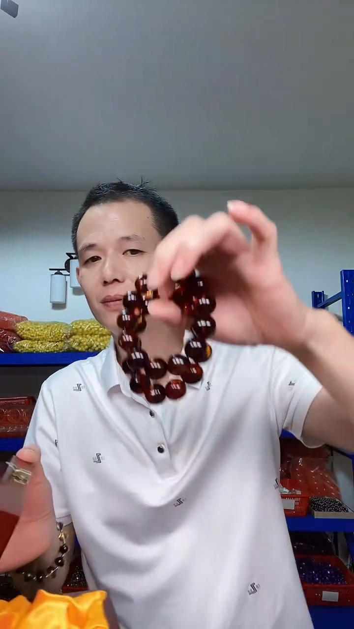 血珀颈饰未镶嵌Y002缅甸血丝珀时尚百搭手串17-18mm