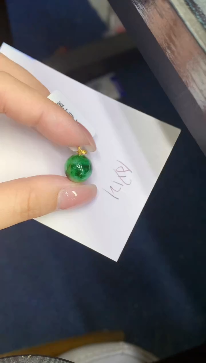 翡翠18K金镶嵌颈饰00000000000