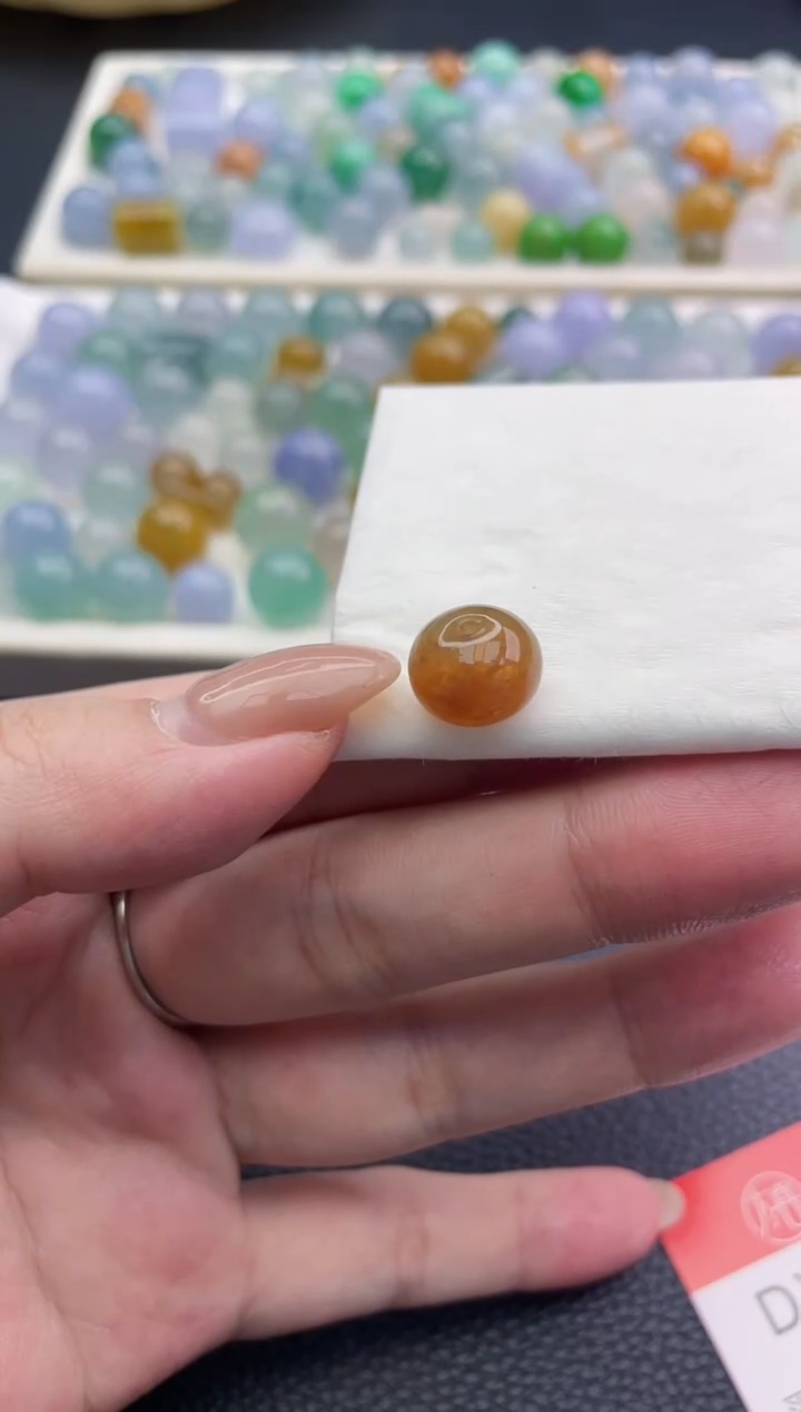 未镶嵌定制翡翠牛*珠子