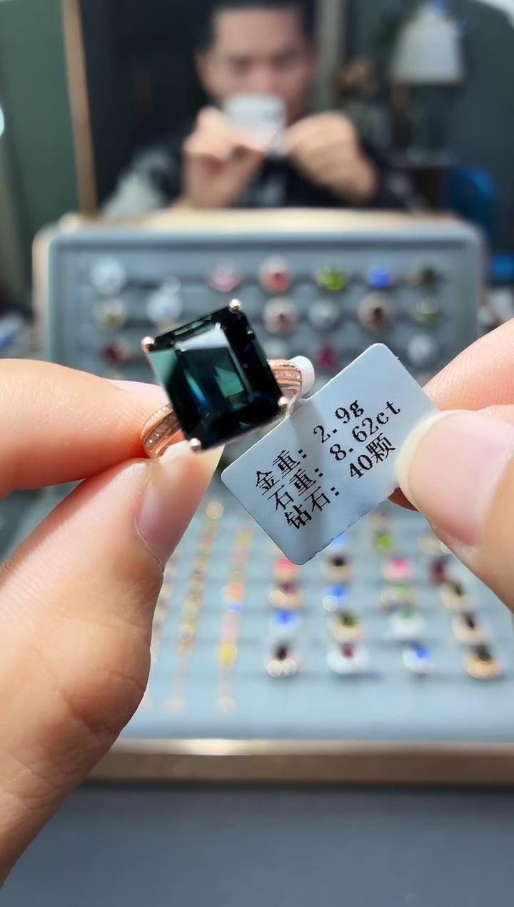 18K金镶嵌戒指碧玺8.62.