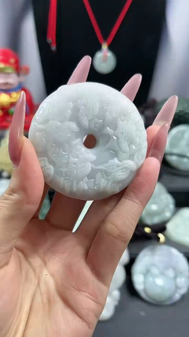 【闪购商品】翡翠颈饰未镶嵌九龙平安扣