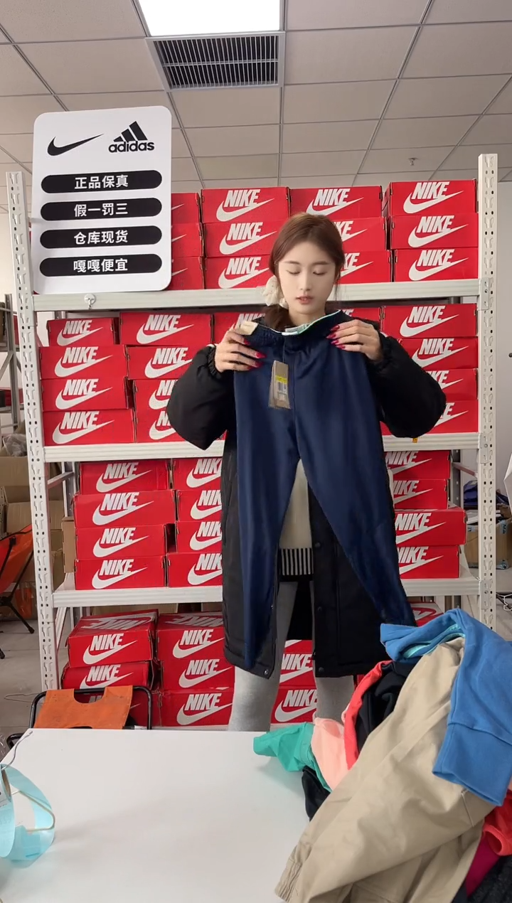 编码闪购尺码140  Nike/耐克卫衣卫裤以直播间过款为主童裤