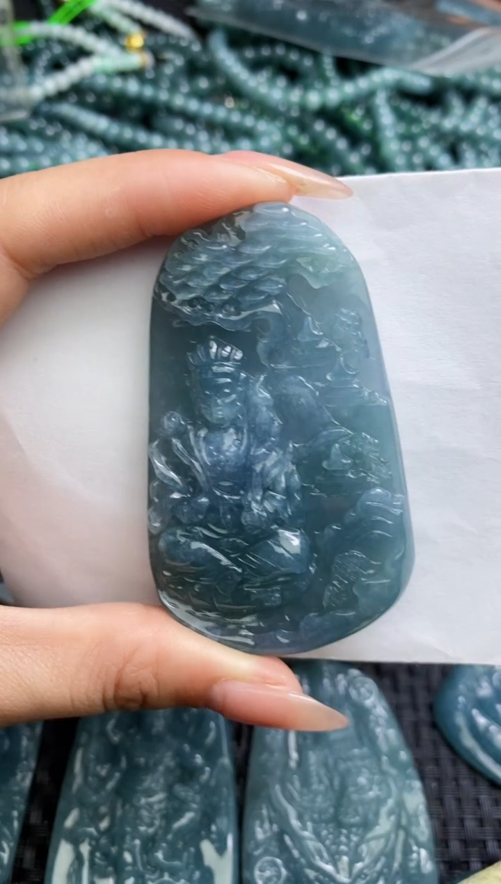 【闪购商品】翡翠颈饰未镶嵌         