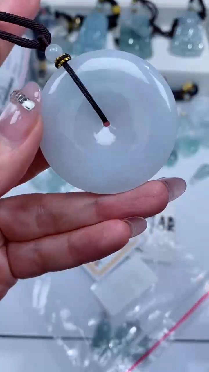 颈饰未镶嵌翡翠吊坠