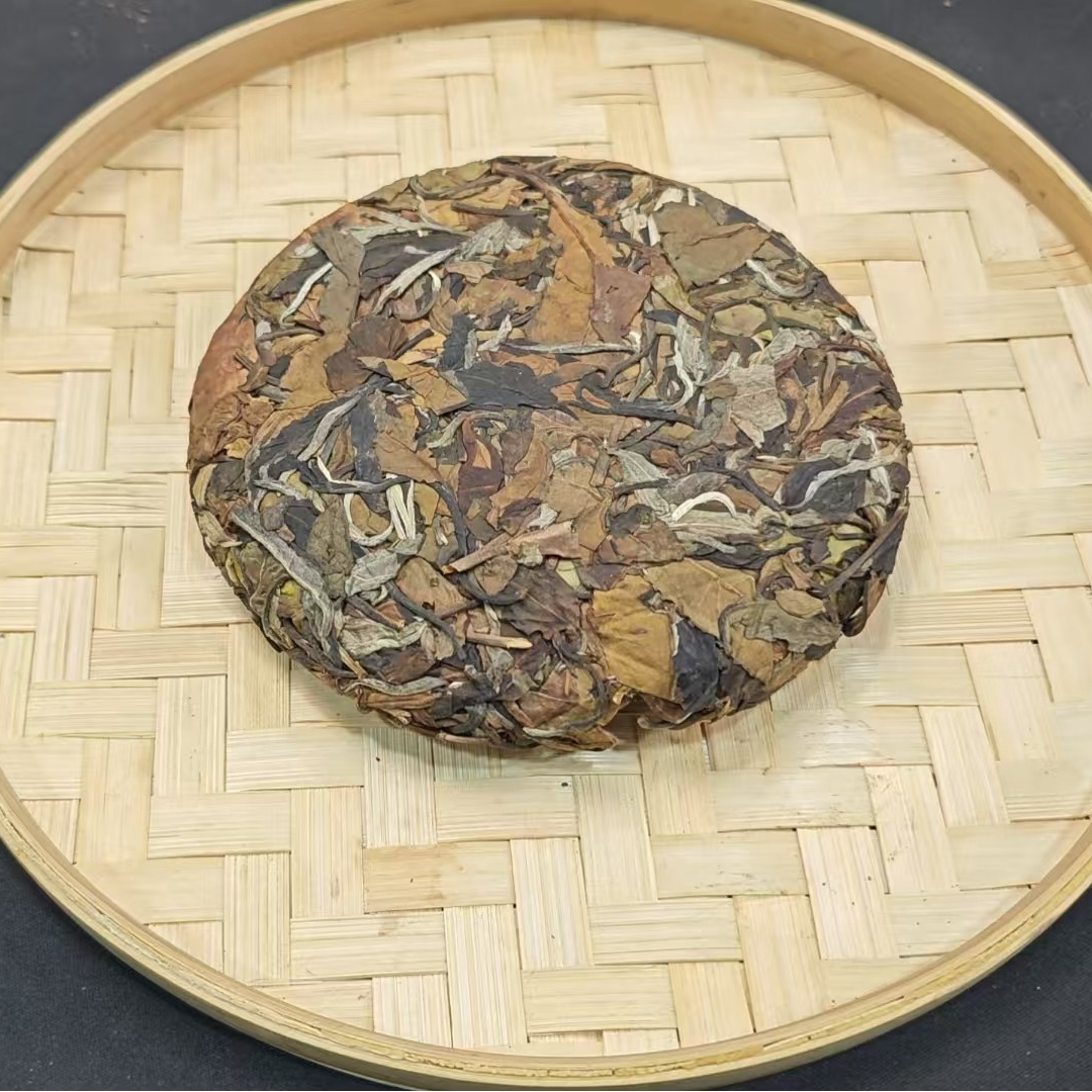 3月4日 200克 24年布朗山 白茶饼茶 