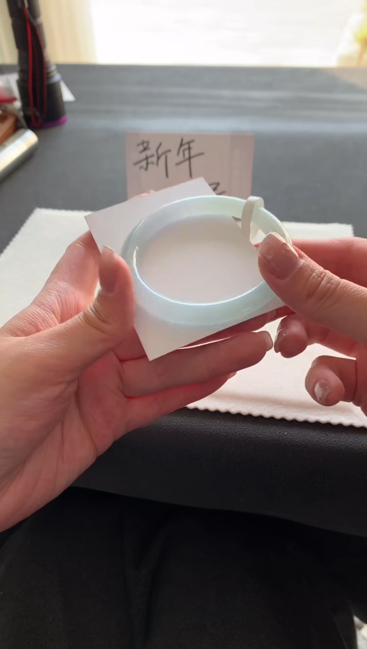 【闪购商品】翡翠手镯未镶嵌54.5圆条买断Y835