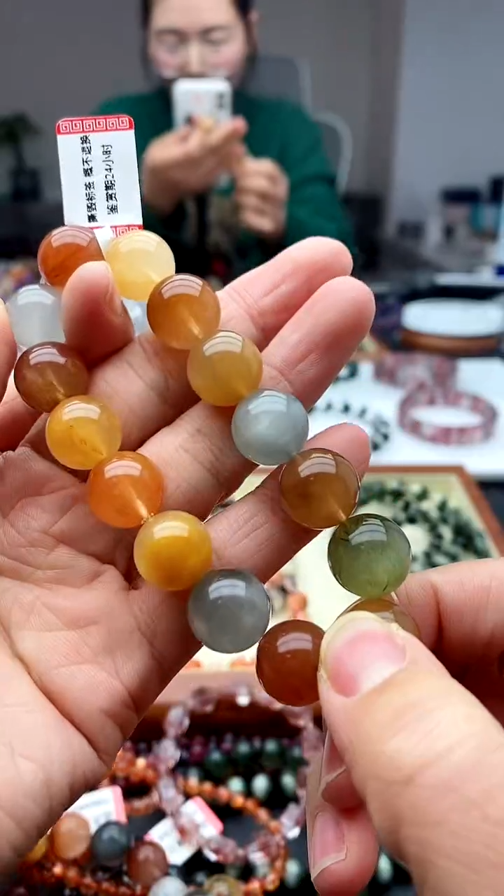 【闪购商品】水晶手链未镶嵌彩22兔毛