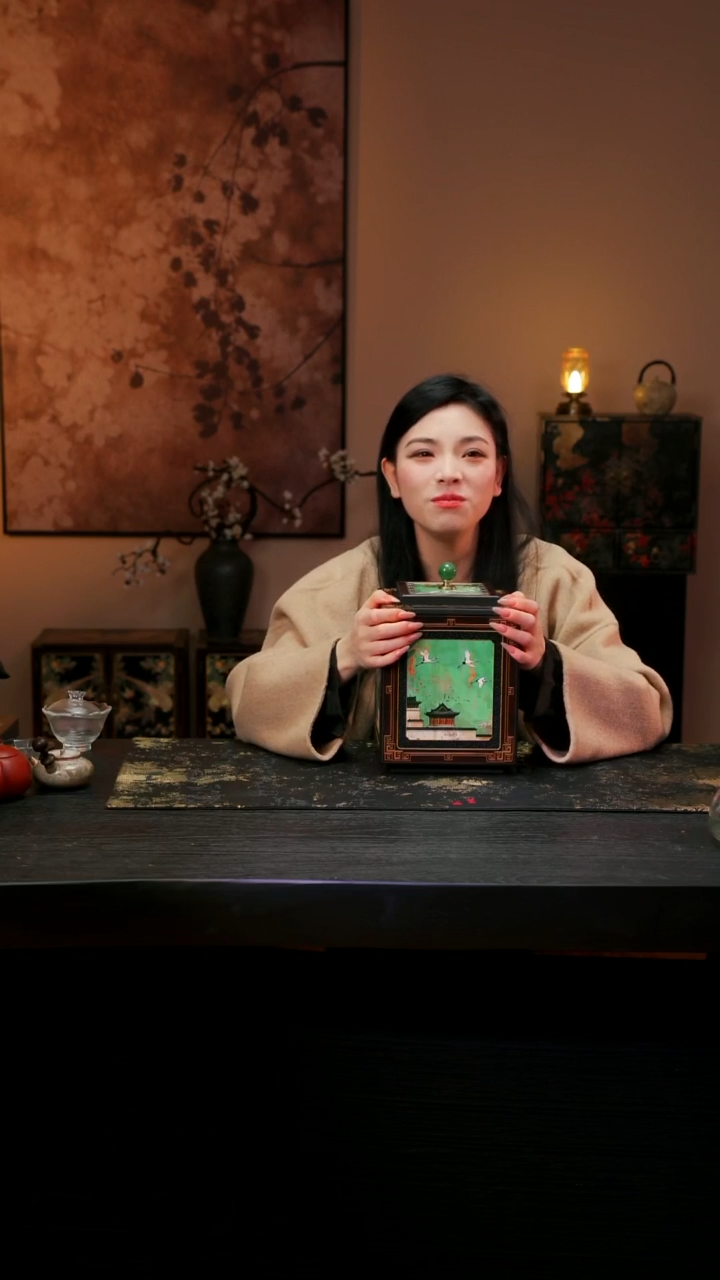 M*壹藏贰宝天青瑞鹤18CM茶叶罐