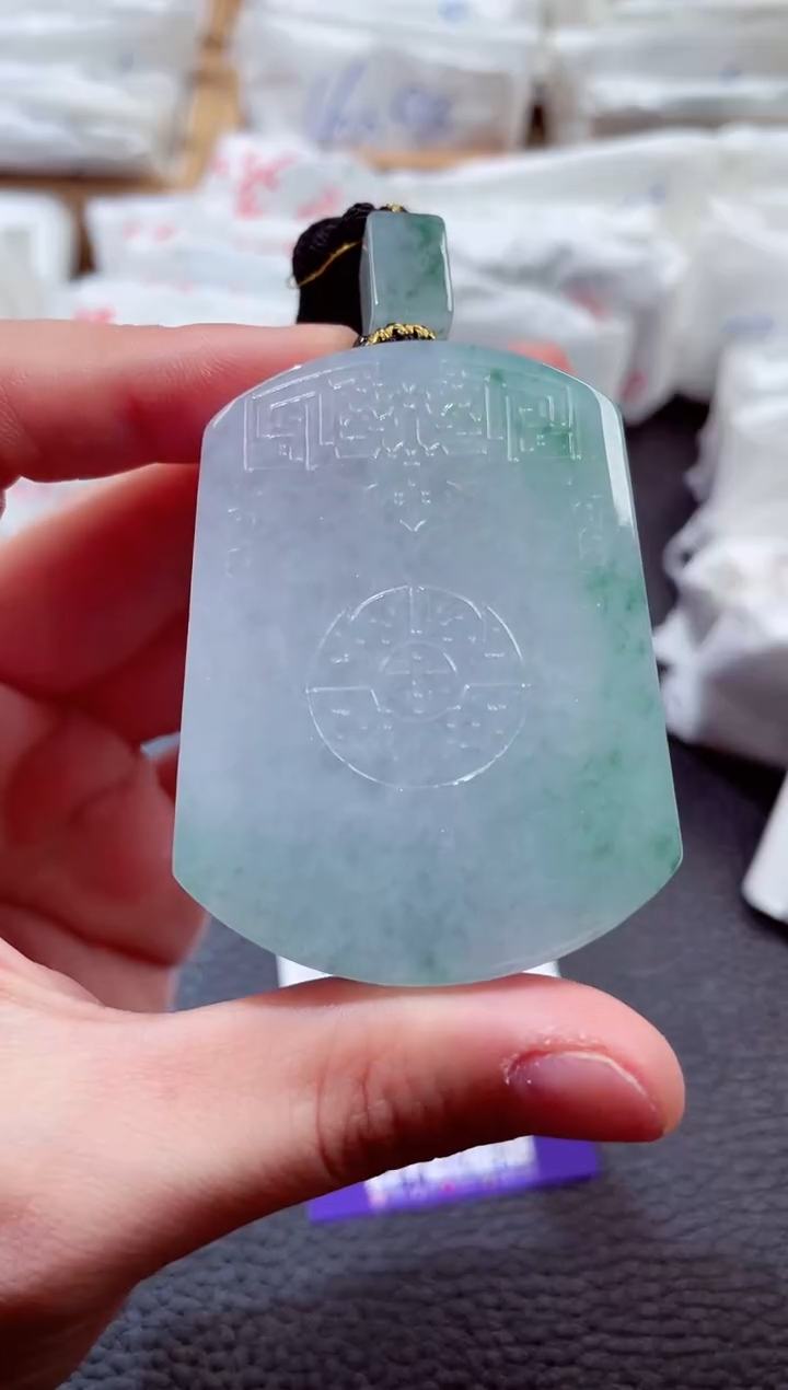 翡翠未镶嵌颈饰00000908