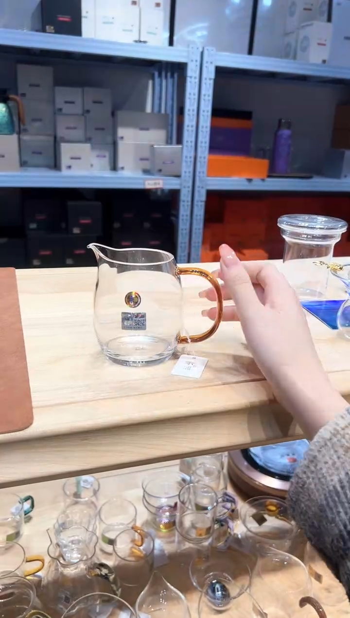 禾器澄然公道杯琥珀色