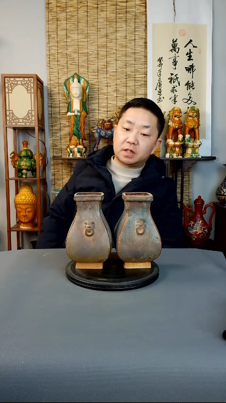 摆件复古风格瓷器一对