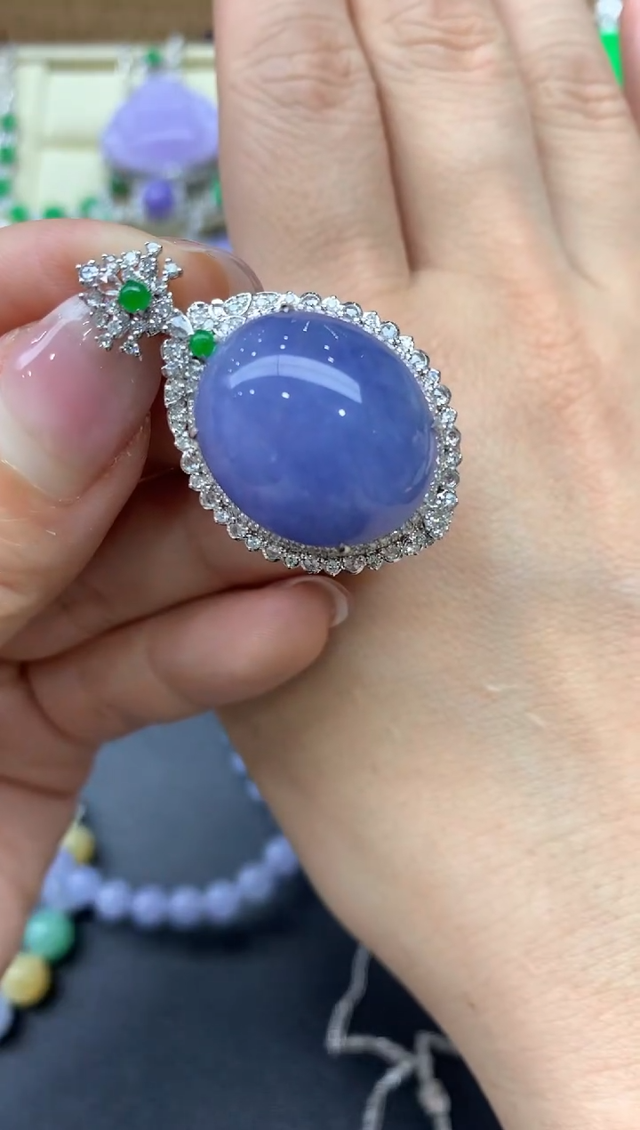 【闪购商品】翡翠颈饰18K金镶嵌555--中国好珍宝