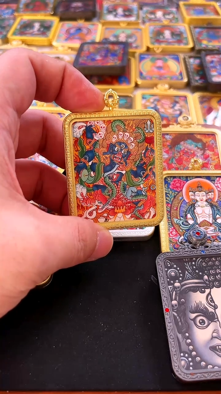 吊坠鸿*纯手绘六臂大黑天