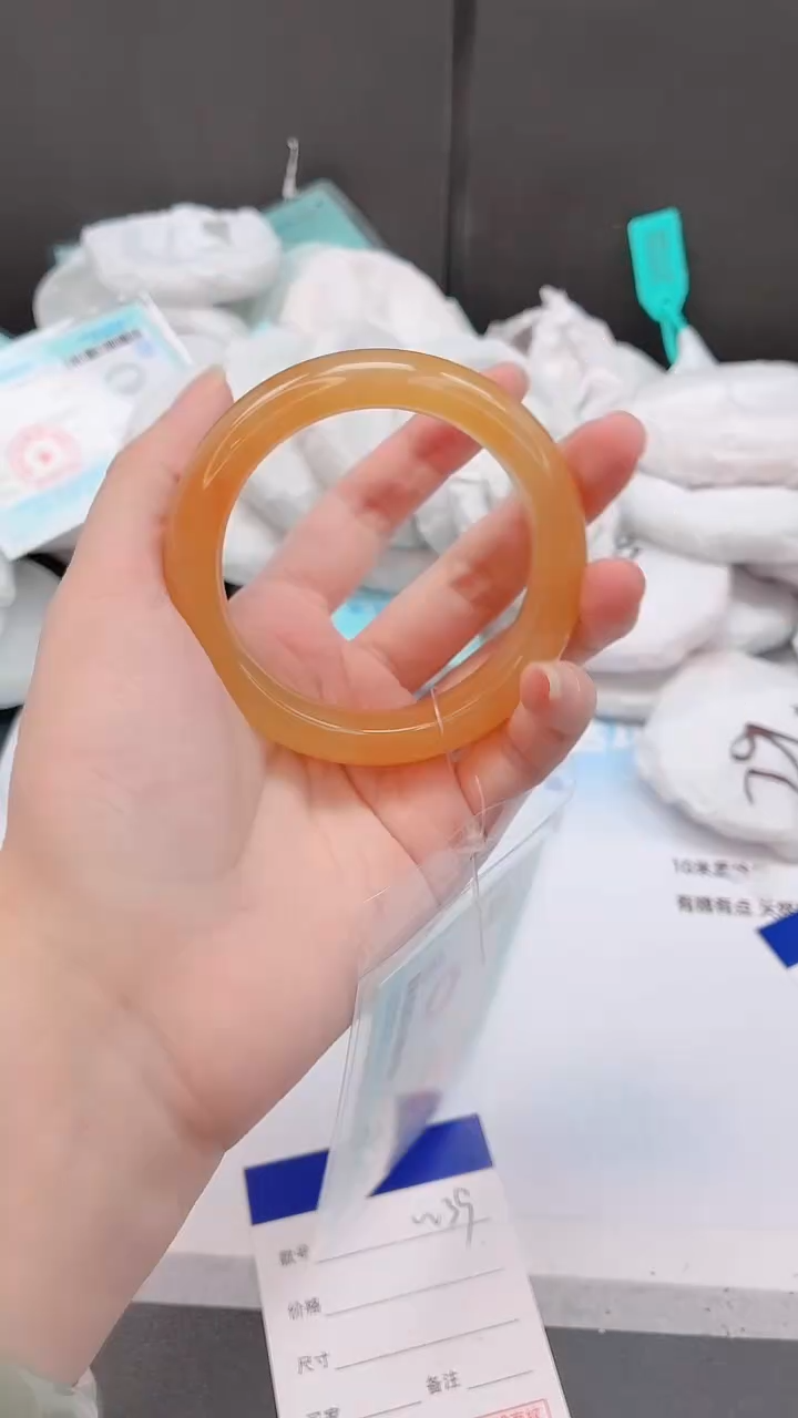 未镶嵌手镯石英质玉W39-54