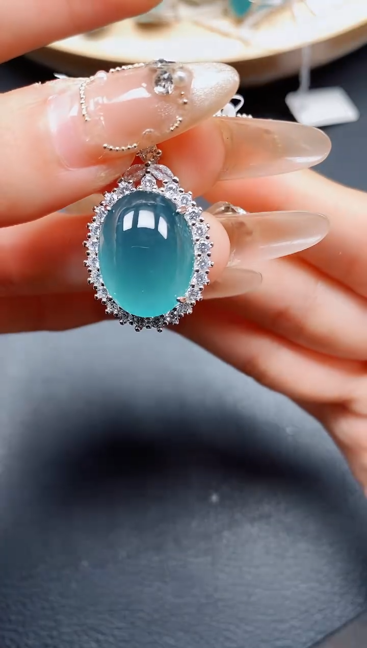 【闪购商品】翡翠吊坠(赠链)银S925镶嵌翡翠