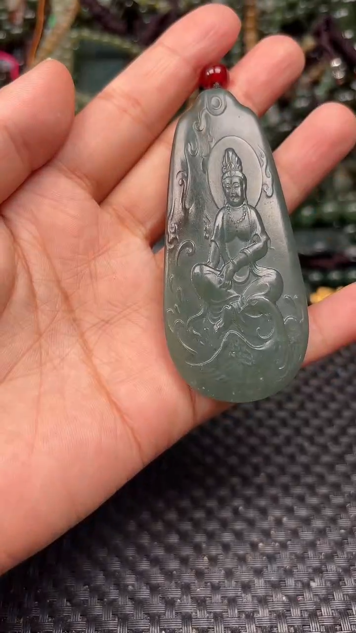 和田玉未镶嵌颈饰1