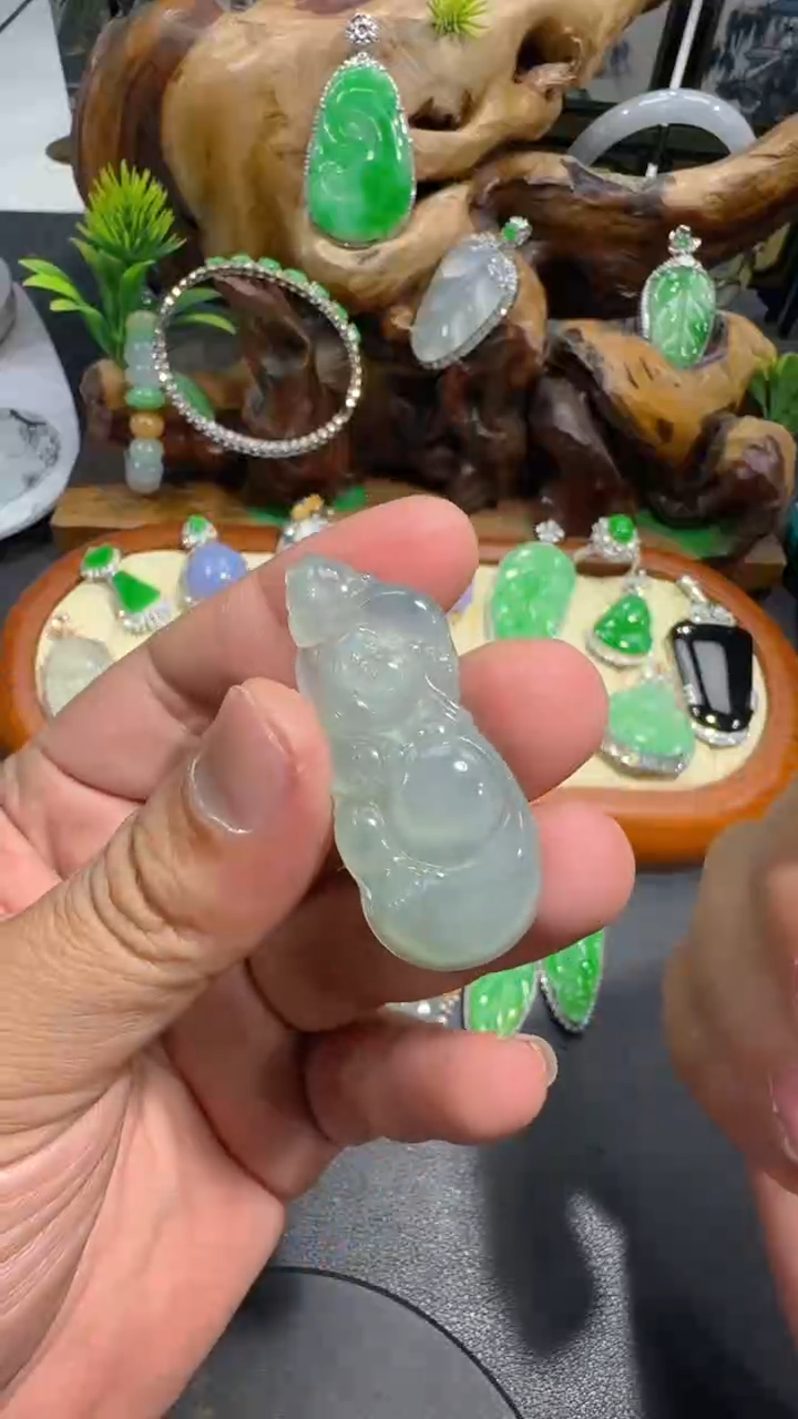 【闪购商品】翡翠吊坠(不含链)未镶嵌吊坠