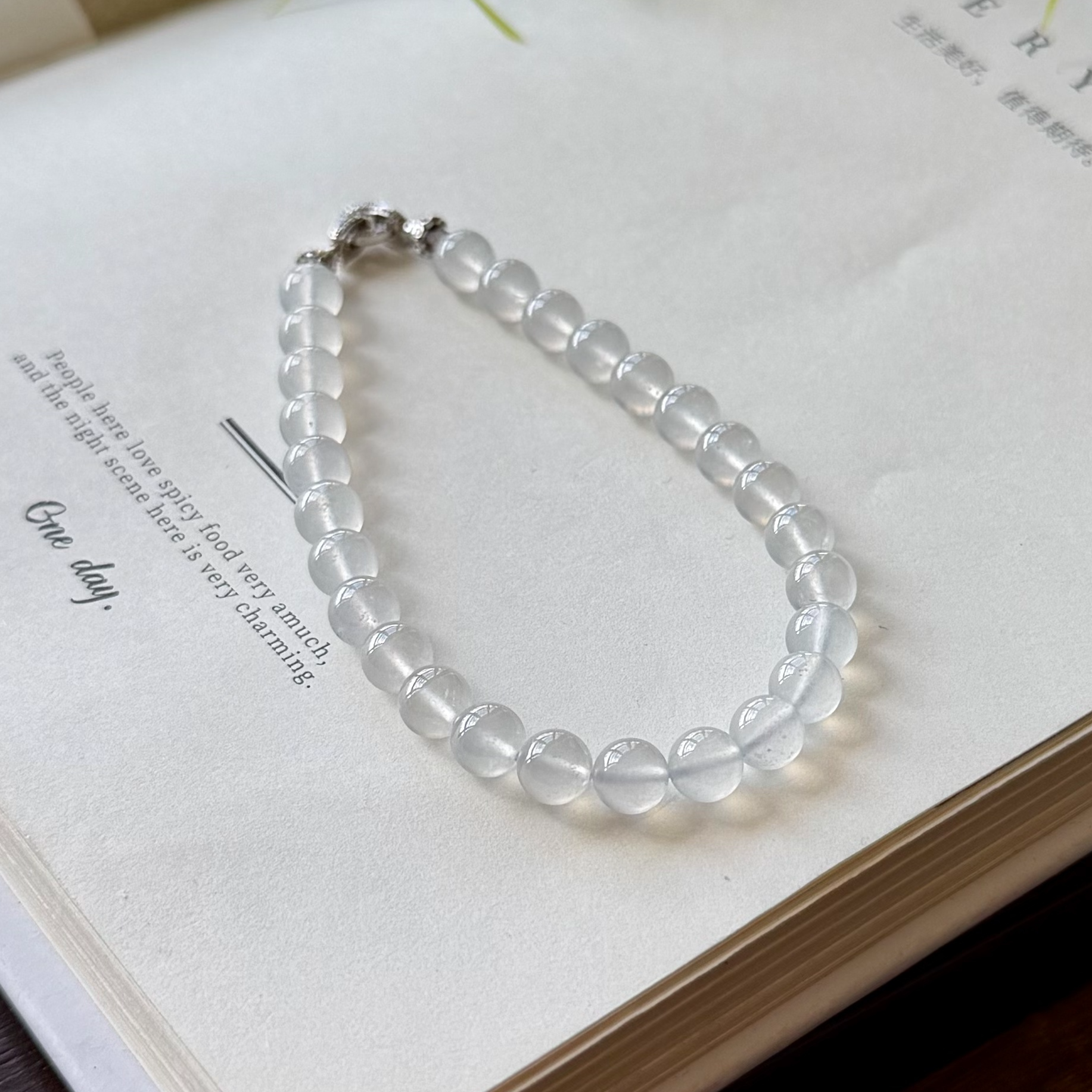 冰种白冰圆珠手串翡翠手串缅甸天然A货翡翠白色简约百搭时尚