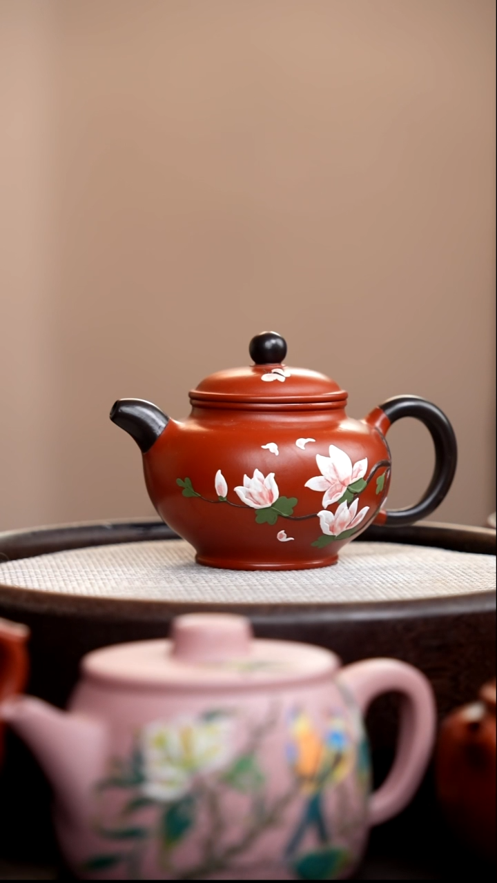 茶壶紫砂朱泥双色掇只泥绘花 