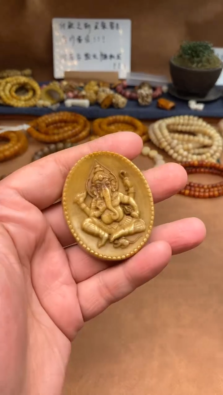 【闪购商品】鹿骨其他杂件133-鹿角象神吊坠