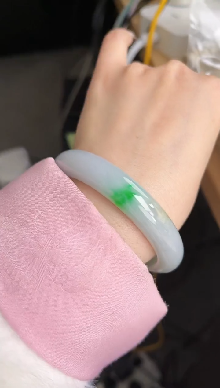 【闪购商品】翡翠手镯未镶嵌手镯