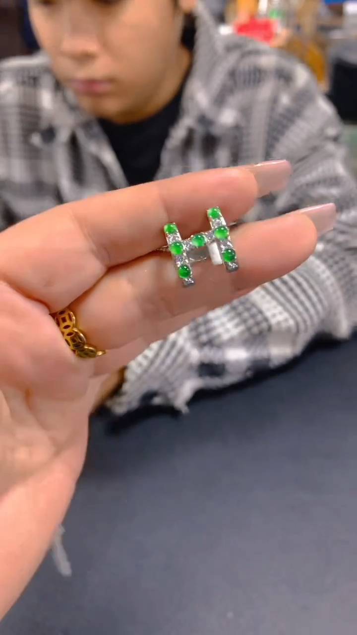 【闪购商品】翡翠耳饰未镶嵌0716224729