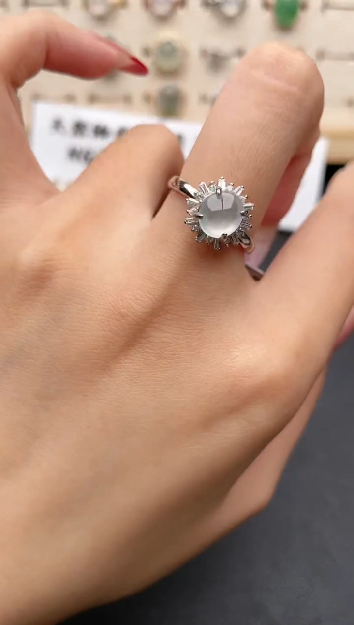 【闪购商品】翡翠戒指银S925镶嵌一物一证一礼盒