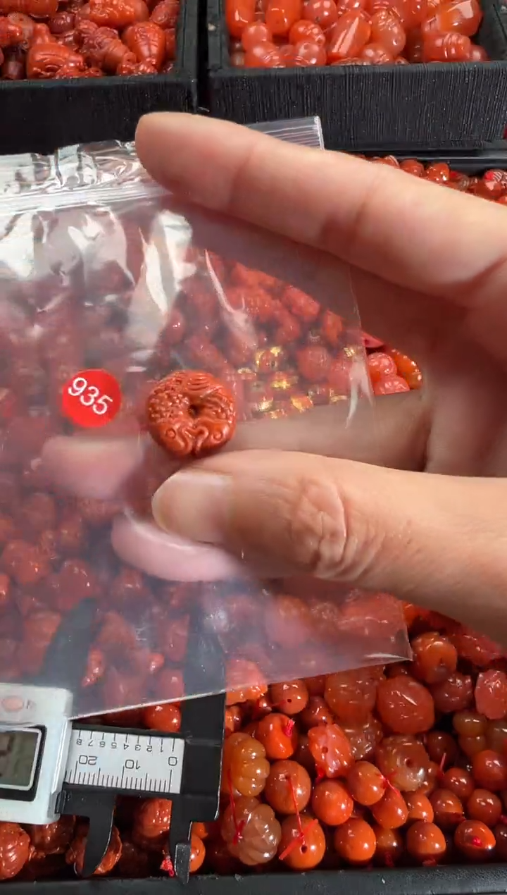 【闪购商品】南红玛瑙颈饰未镶嵌1