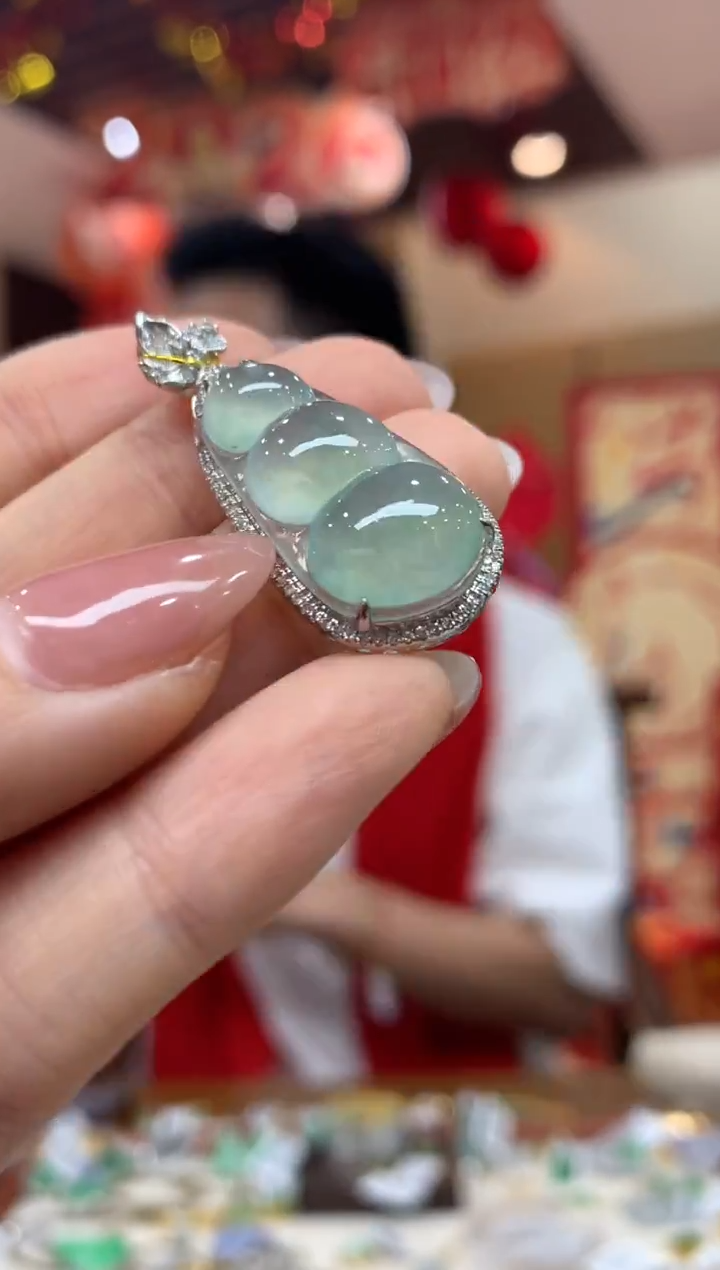 吊坠(不含链)18K金镶嵌翡翠豆子