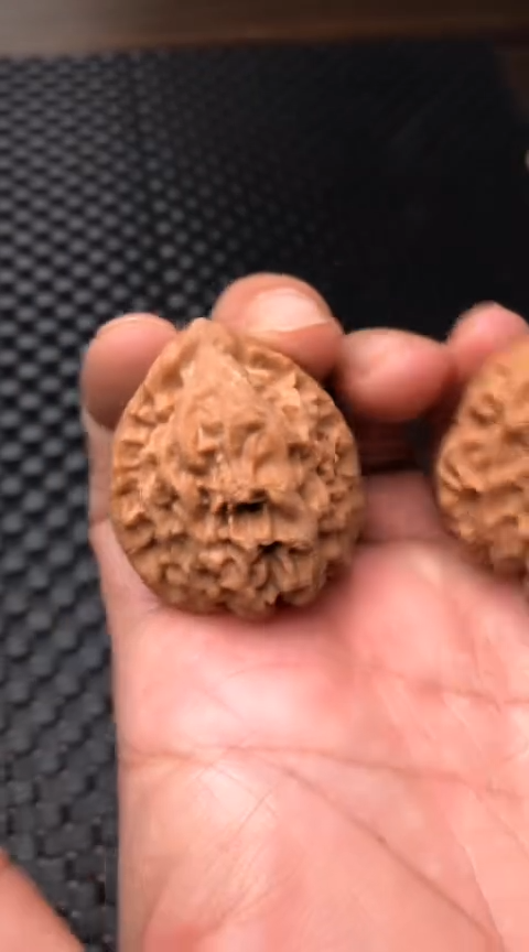 把件文玩核桃金朱雀（个别微修小尖）36 -37