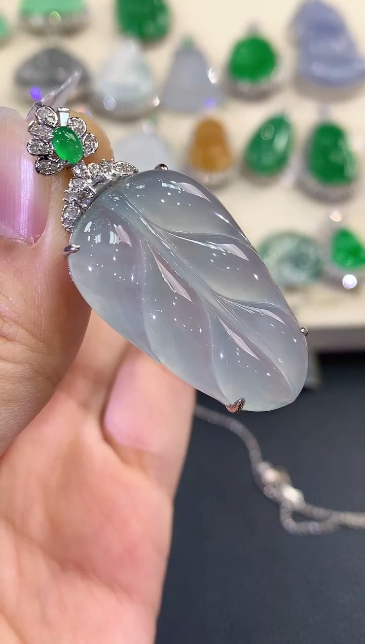 【闪购商品】翡翠吊坠(不含链)18K金镶嵌C86      