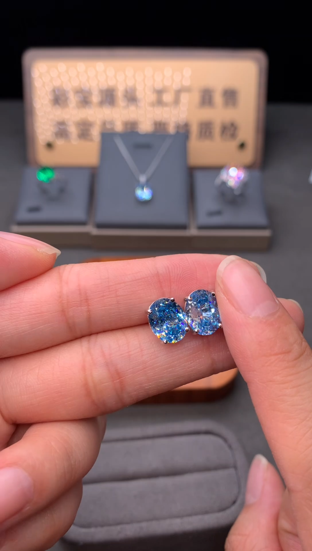 银S925镶嵌耳钉海蓝宝石11111