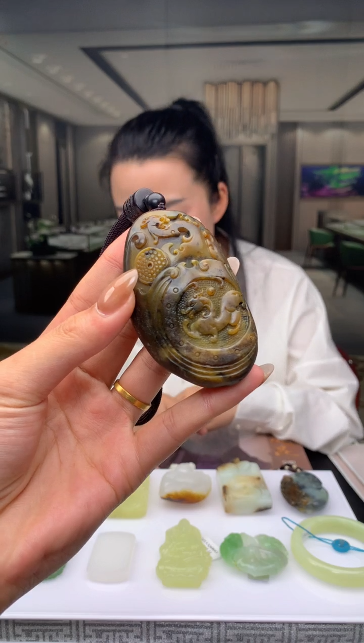 【闪购商品】定制和田玉Boss阳天然和田玉（拍一发一）