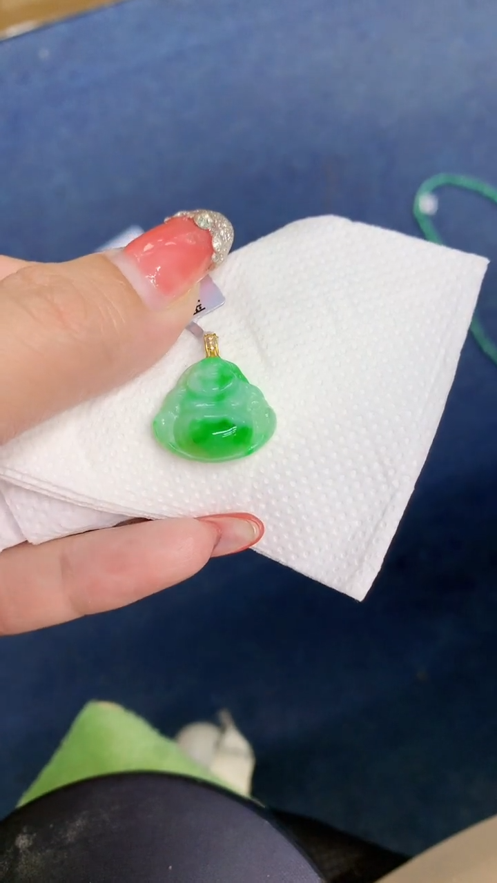 颈饰18K金镶嵌翡翠1