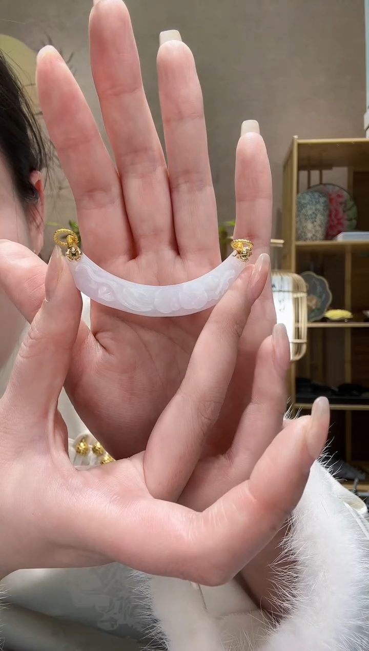 【闪购商品】翡翠颈饰未镶嵌吊坠