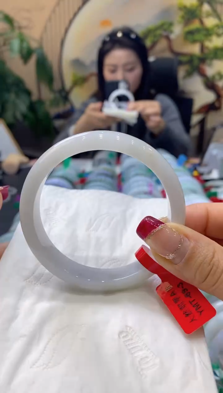 【闪购商品】翡翠手镯未镶嵌99919127