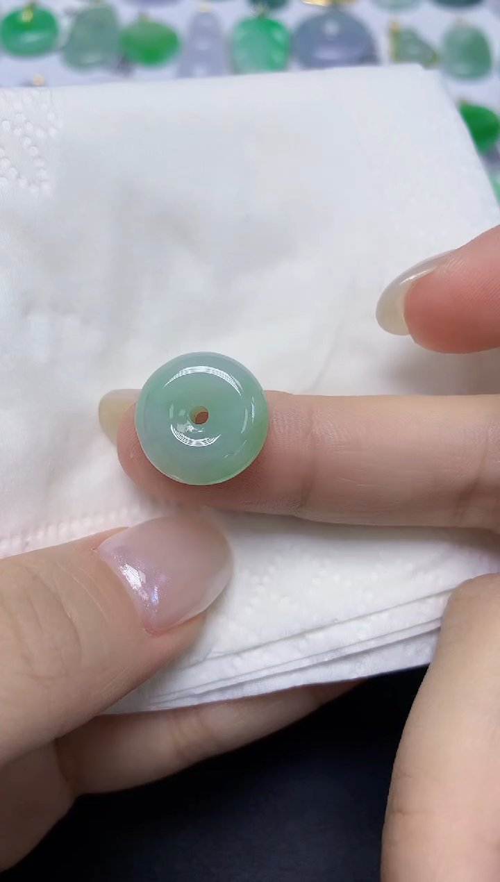 翡翠未镶嵌颈饰天然缅甸翡翠A货