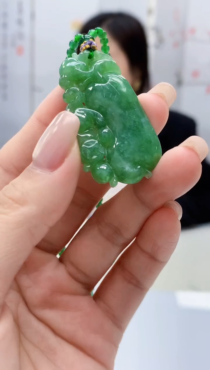 定制翡翠未镶嵌4852lr-毛货挂件赠两条珠链66
