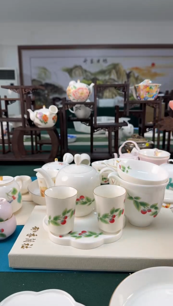 【闪购商品】瓷器 ······.......