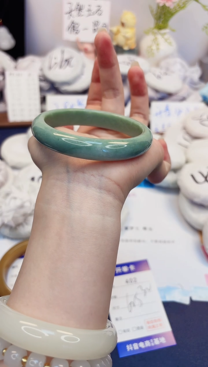 【闪购商品】石英质玉手镯未镶嵌402-翠玉-圈口62